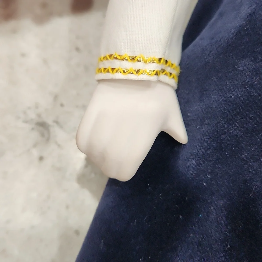 Polish Porcelain Doll Kasia - Picture 8 of 14